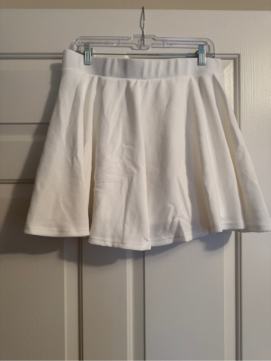 Trendmalls Dresses & Skirts - Premium White Textured Women's Skort